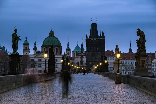 Ponte Charles Praga República Checa Durante Hora Azul — Fotografia de Stock