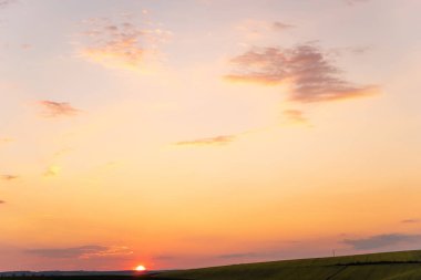 South Moravia, South Moravia, Çek Cumhuriyeti güzel Moravyalı Toskana peyzaj doğal görünüm alanları üzerinde güneş ayarı.