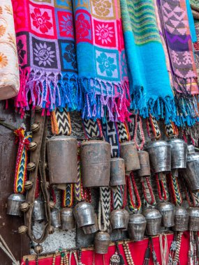 Eşarp ve Market Nepal görüntülenen Yak çan