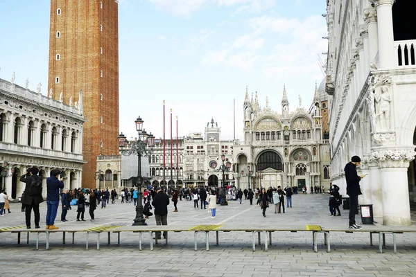 Plac Świętego Marka w Wenecji dwa dni po powodzi 18 listopada 2019 r. — Zdjęcie stockowe