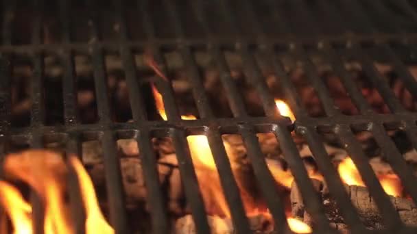 Flaming Charcoal Grill Open Fire Ready Product Placement Concept Summer — Stock Video