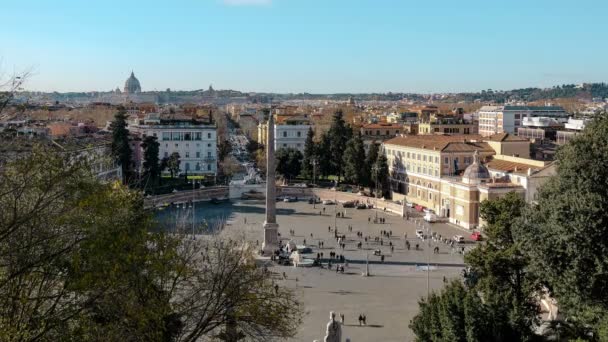 Rome,aerial view of People walk on famous popolo square,traffic motion timelapse — Stock Video