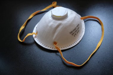 Tıbbi koruyucu virüs maskesi ffp2, koronavirüs covid hastalığı salgın kontrolü