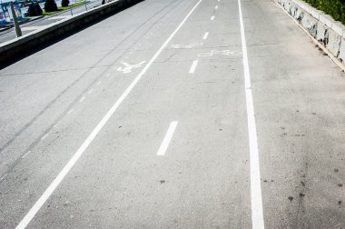 Bisiklet yolu ve kaldırım