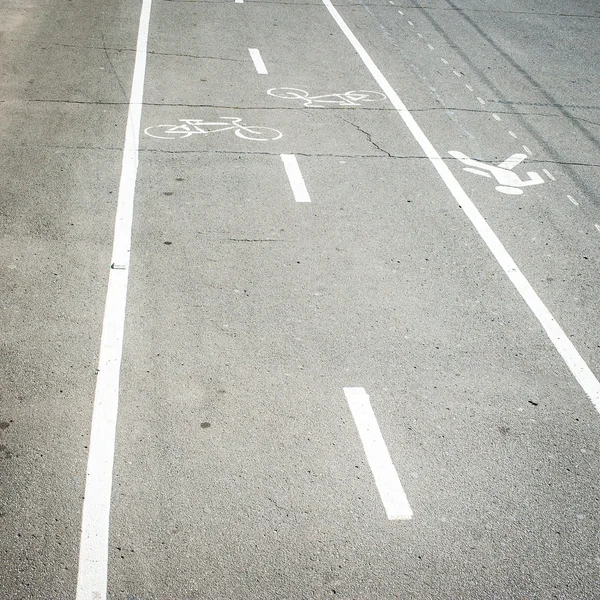 Bisiklet yolu ve kaldırım