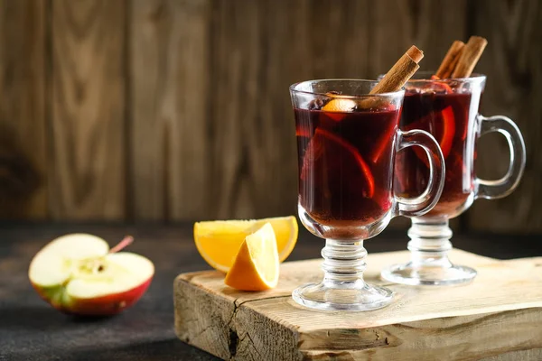 Mulled Wine Glass Glasses Apples Orange Cinnamon Star Anise Hot — Stock Photo, Image