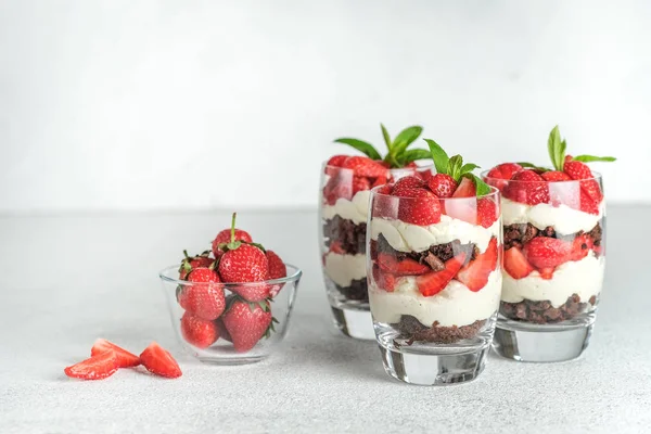 Beautiful Dessert Fresh Berries Trifle Chocolate Strawberries Light Background Copy — Stock Photo, Image