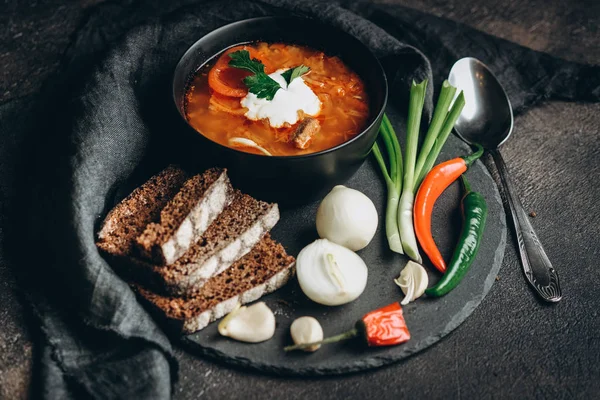 Soupe Russe Traditionnelle Ukrainienne Bortsch Avec Des Ingrédients Des Épices — Photo