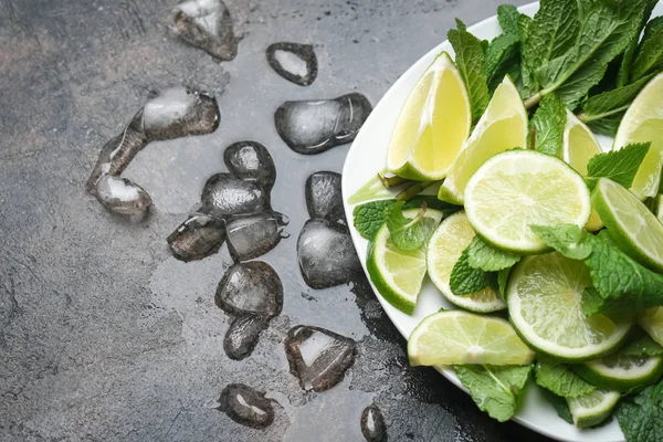 Ingredientes Para Refrescante Cóctel Mojito Con Menta Ron Lima Bebida —  Fotos de Stock