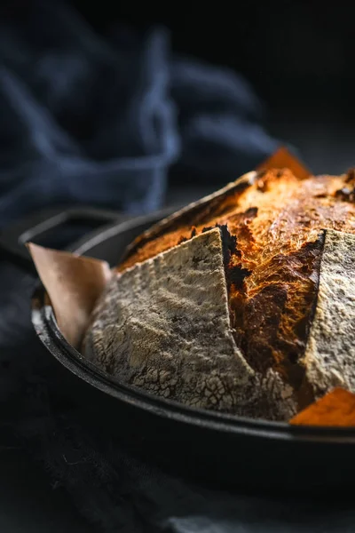 Хліб Домашній Цільний Зерновий Хліб Тарілка Випічки Темному Фоні Копіювання Стокове Фото