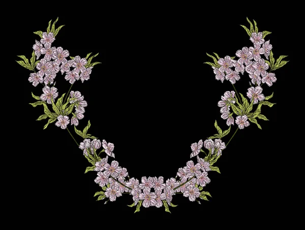 Nakış. Çiçek ve yaprak işlemeli tasarım öğeleriyle