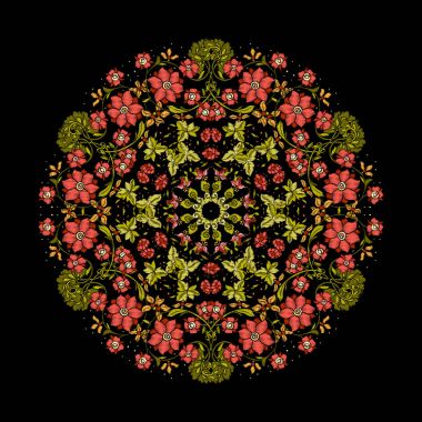 Nakış. Mandala öğeleri çiçekli tasarım işlemeli ve