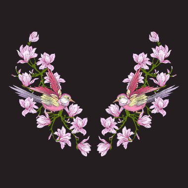 Nakış. Manolya çiçek tasarım öğeleriyle işlemeli bir