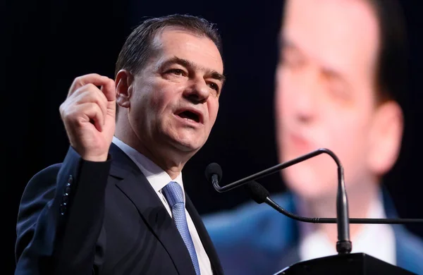 Bükreş, Romanya - 02 Şubat 2020: Romanya başbakanı ve Ulusal Liberal Parti genel başkanı Ludoviç Orban, Bükreş 'teki Ulusal Liberal Parti Kongresi' nde konuştu.