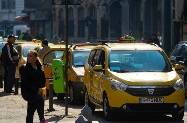 Bucharest Romania February 2019 Yellow Taxi Cabs Parked Taxi Station — Stock Photo, Image