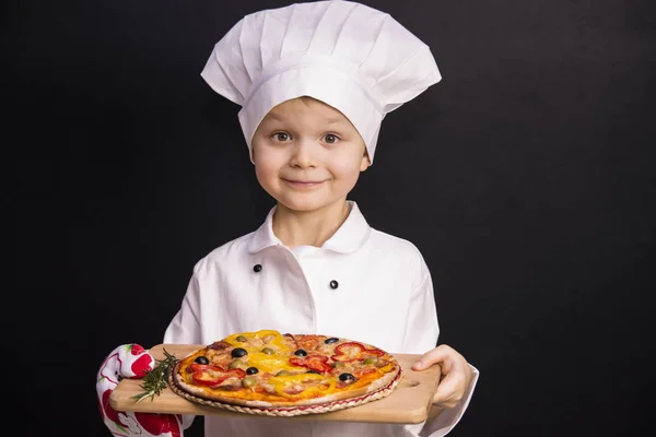 Salam ve biber pizza