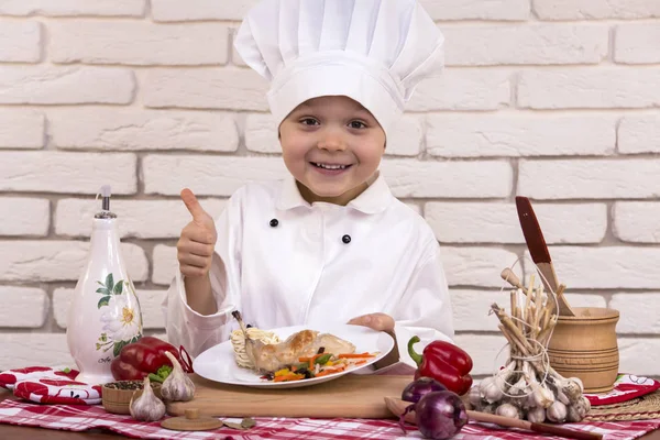 Gamba di coniglio brasata e spaghetti — Foto Stock