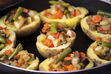 patates sebze ile doldurulmuş