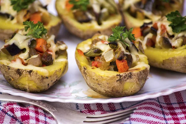 patates sebze ile doldurulmuş