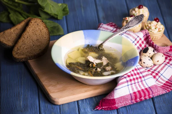 Grön soppa med ängssyra och spenat — Stockfoto