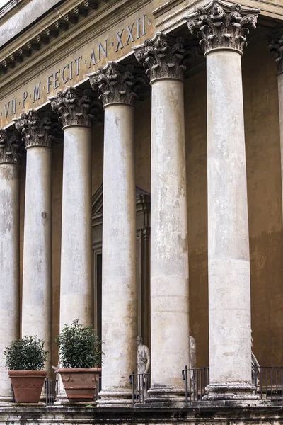 View of the columns in the Vatican Museum — Stock Photo, Image