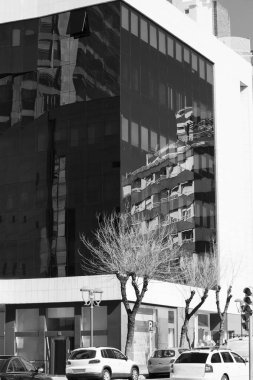 özgün cam İspanya baharda bina