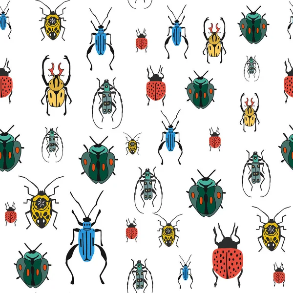 カラフルな虫とシームレスなパターン 白い背景に小さなカブトムシの明るいベクトル図面 手描きのフラットデザイン生地 包装紙 食器類デザイン ウェブサイトのバナー 壁紙のための — ストックベクタ
