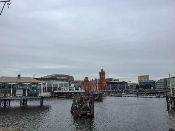 Cardiff Wales rıhtımından görüntüle 