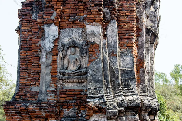 Wat Si Chum temple in Sukhothai historical park, Thailand — Stock Photo, Image