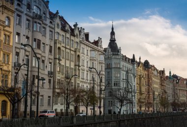 Mayfair, Londra 'da klasik kırmızı tuğla bina.