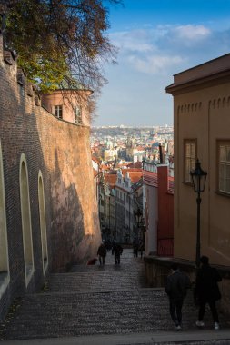 Çek Cumhuriyeti, Prag - 02 Ekim 2017: Görünümü harika bir Avrupa şehri. Prag eski şehir Meydanı ve kilise, Meryem Tyn Prag, Çek Cumhuriyeti için önce. Mimari ve