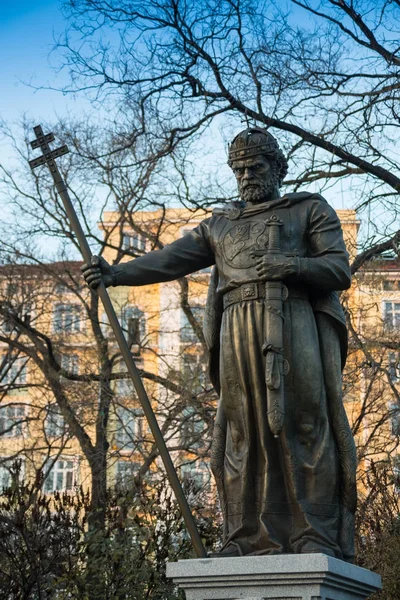 SOFIA, BULGARIA - marraskuu 22, 2017: Samuel Tsarin patsas — kuvapankkivalokuva