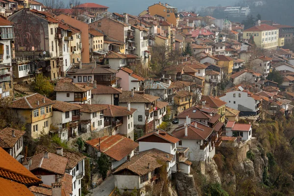 Veliko Tarnovo en un hermoso día de verano, Bulgaria —  Fotos de Stock