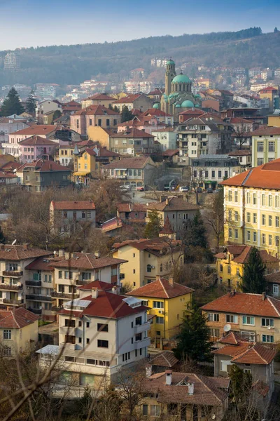 Veliko Tarnovo en un hermoso día de verano, Bulgaria —  Fotos de Stock
