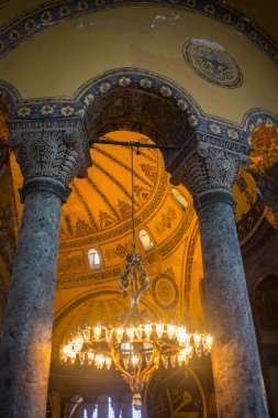 Istanbul, Türkiye - 10 Eylül 2016: İçişleri eski bazilikanın Ayasofya. Yaklaşık 500 yıldır Istanbul 'un asıl cami Aya Sofya birçok Osmanlı cami için model olarak hizmet
