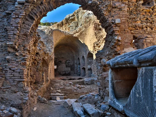 Ruínas do grego antigo, Antalya, Turquia — Fotografia de Stock