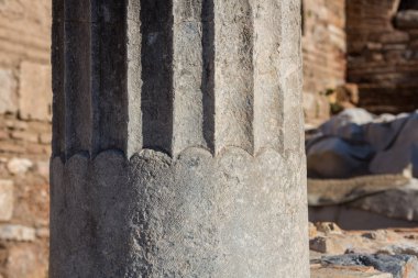 İyonik sipariş, ancient Olympia sütununda