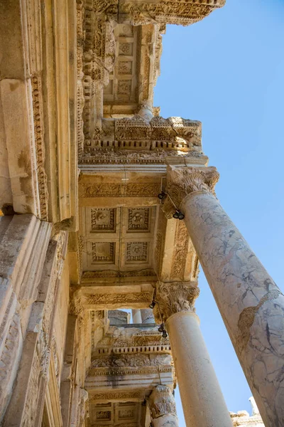 Selçuk, Izmir - Türkiye. 25 Kasım 2014. Celsus Kütüphanesi. Efes Antik şehir, Selçuk, Izmir - Türkiye — Stok fotoğraf