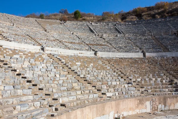 Assos Antika Amfitiyatrosu. Antik Assos şehrindeki Amfitiyatronun kalıntıları. Behramkale, Canakkale, Türkiye