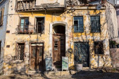 Günbatımında retro vintage instagram tarzı filtre etkisi ile Avrupa'nın eski şehir