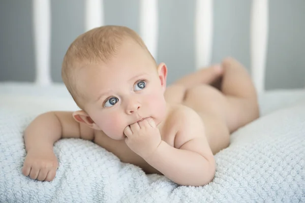 Beyaz bebek çocuk — Stok fotoğraf