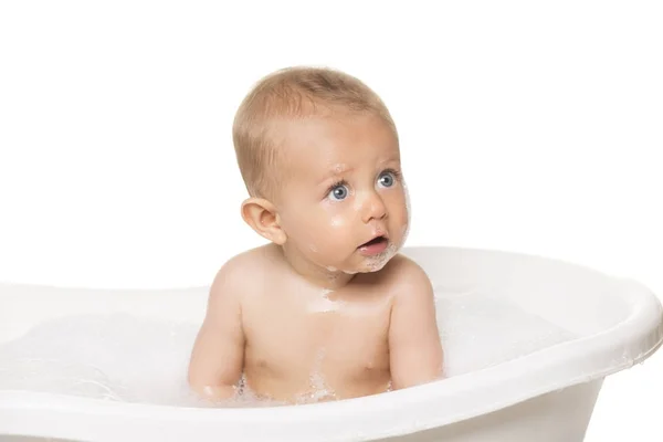 かわいい赤ちゃんのお風呂 — ストック写真