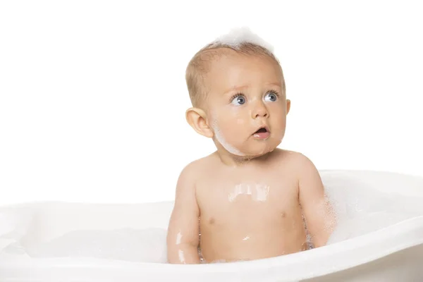 Lindo bebé baño Imagen de archivo