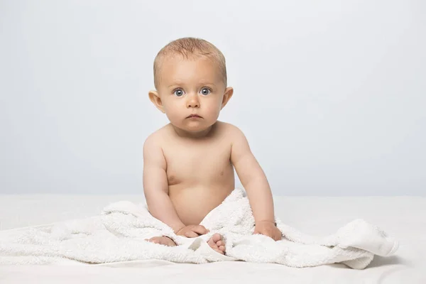 Bonito bebê caucasiano Fotos De Bancos De Imagens