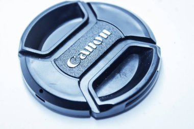 Canon mercek kapağının bir resmi