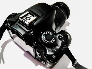 Bir dslr kamera resmi