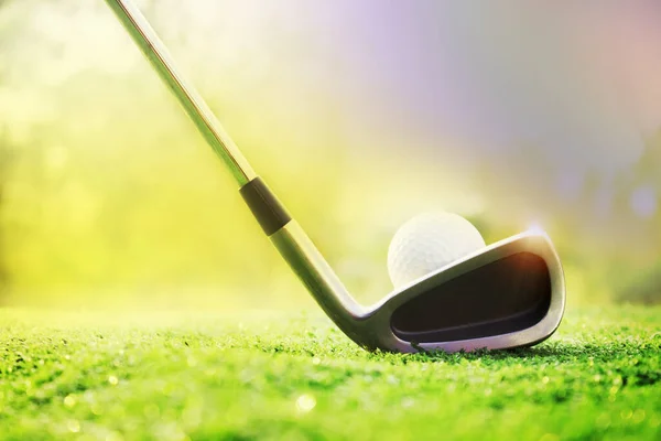 Clubs Golf Balles Golf Sur Une Pelouse Verte Dans Beau — Photo