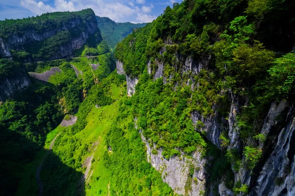 Big green cliff — Stock Photo, Image