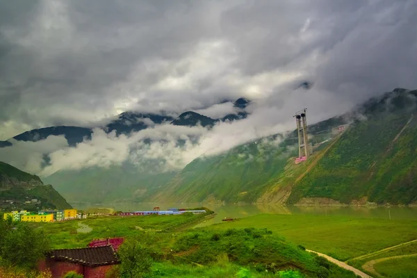 Aşağıda Chengdu, Çin için dağ evleri — Stok fotoğraf