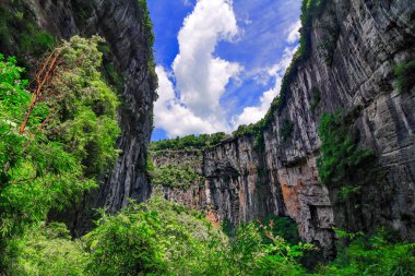 Wulong Karst kalker kaya oluşumları Longshui Gorge Difeng, Wulong Karst dünya doğal mirası önemli bir kurucu parçası içinde. Çin